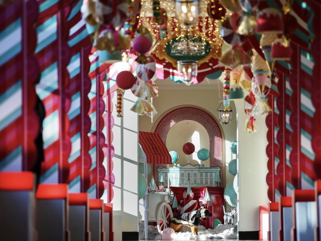 34 тысячи украшений: Джилл Байден показала рождественский декор Белого дома