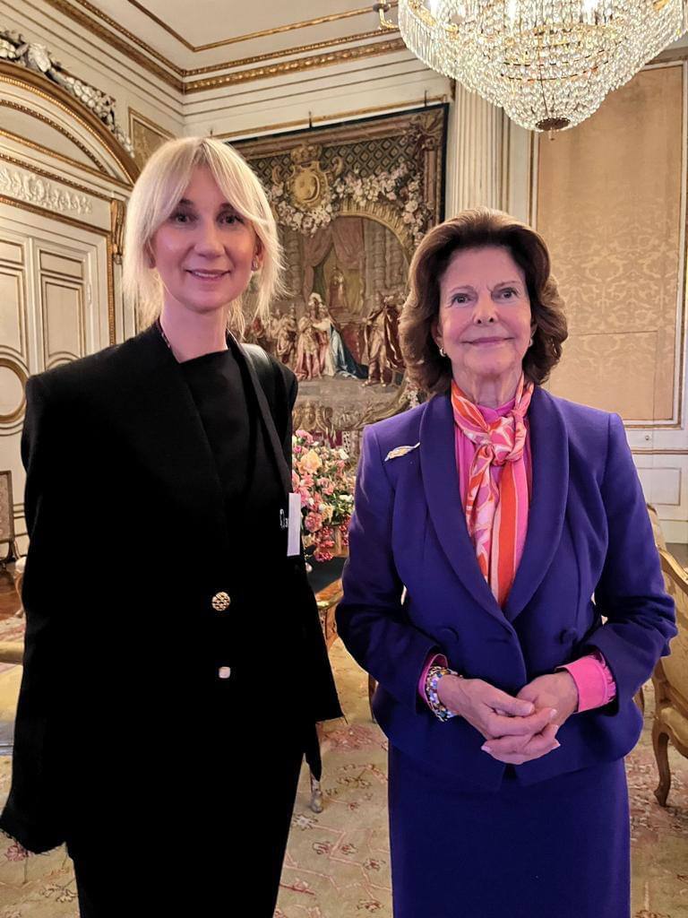 Кадр дня: Ольга Руднева познакомилась с королевой Швеции