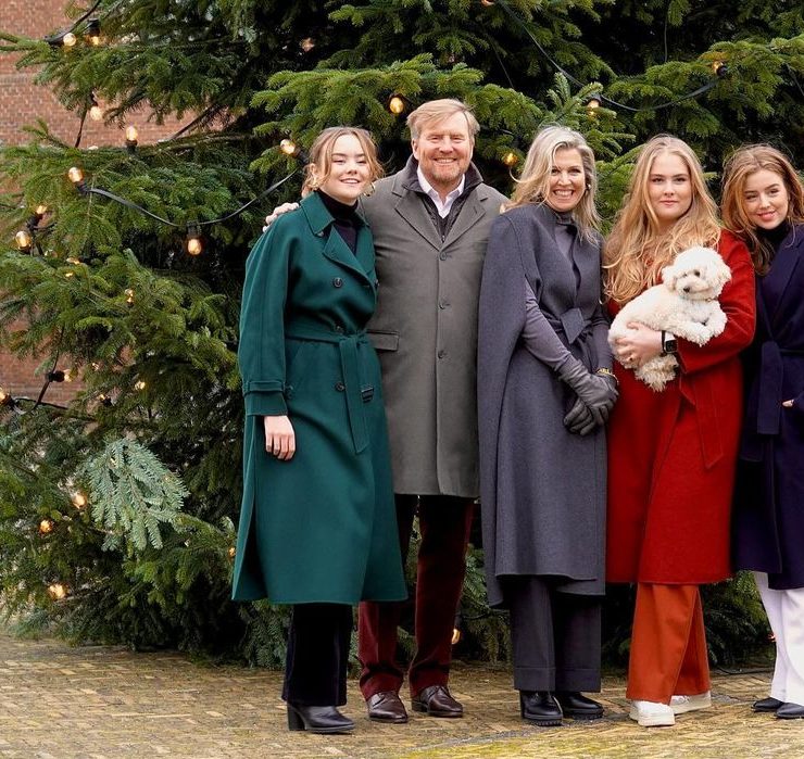 Семейная идиллия: рассматриваем рождественские открытки монаршей семьи Нидерландов