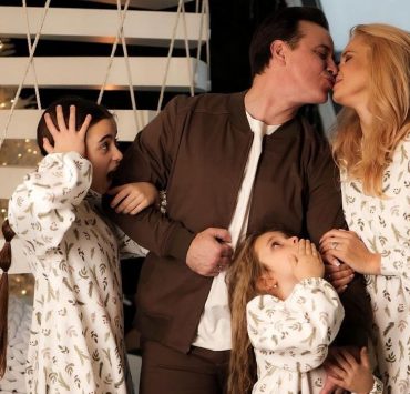 Семейная идиллия: беременная Лилия Ребрик показала трогательные фото с мужем и детьми