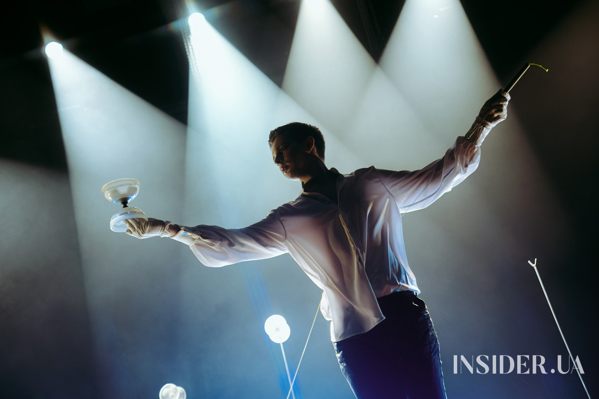 Зіркова прем’єра фантастичного шоу «Королі магії рятують Новий рік»