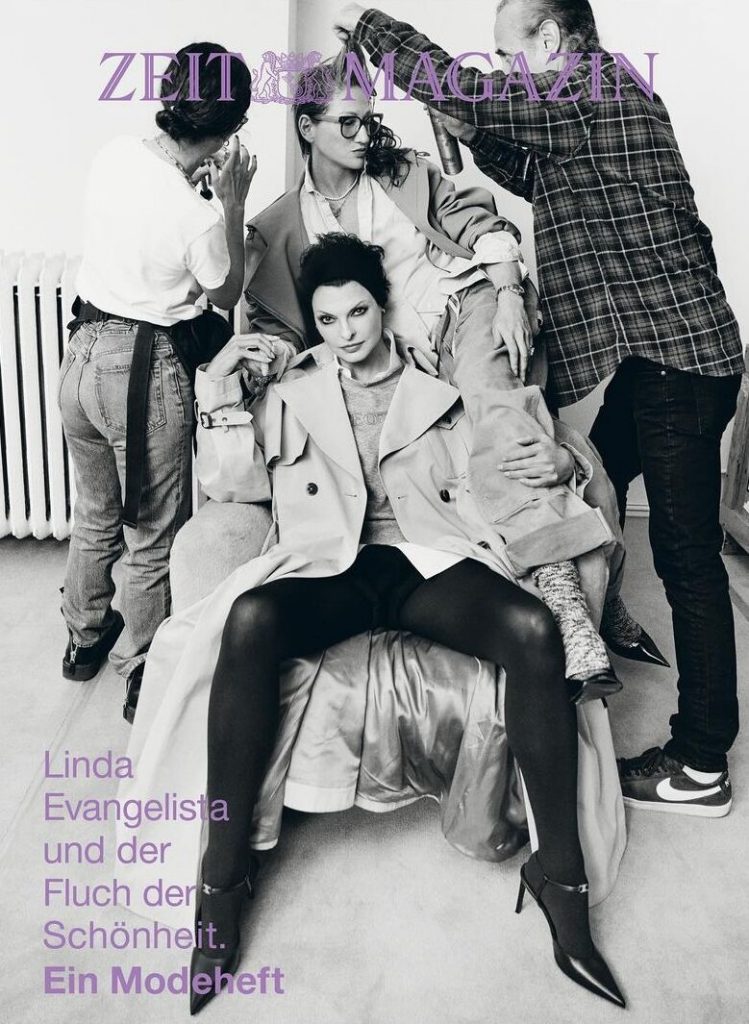 Линда Евангелиста показала шрамы на груди в новой фотосессии для Zeit Magazine