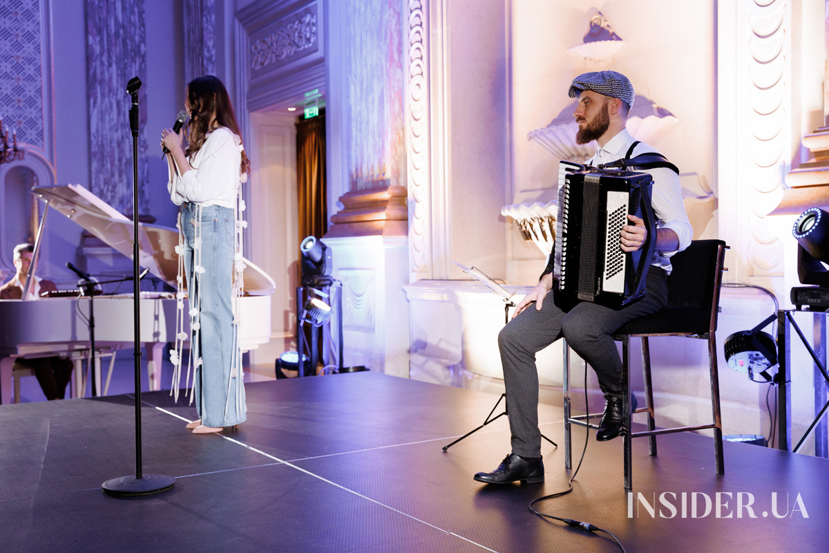 Благодійний вечір музики і поезії «Любов поміж сирен» у Fairmont Grand Hotel Kyiv