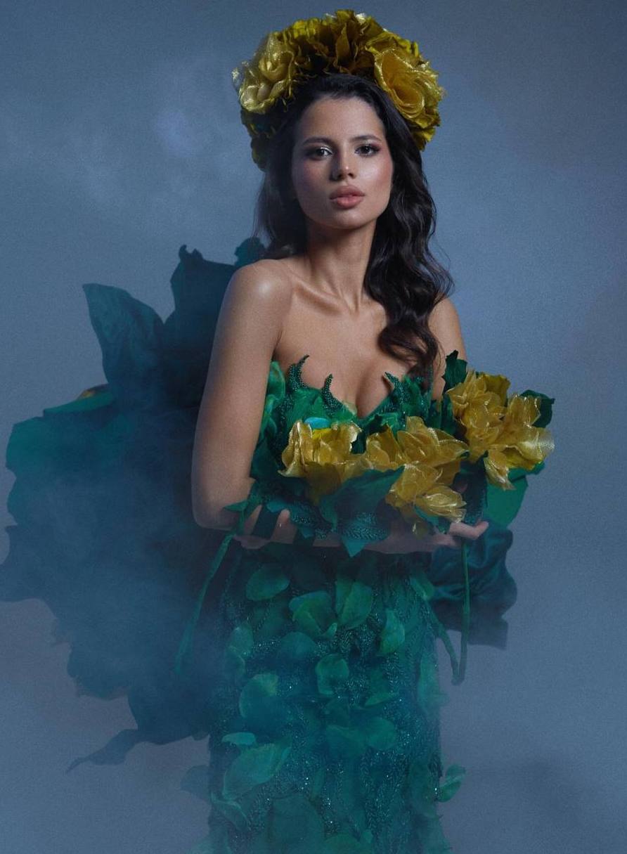 За мотивами творчості Лесі Українки: Софія Шамія показала національний костюм для «Міс Світу»