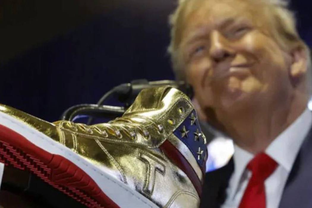 Модный дебют: Дональд Трамп запустил собственный бренд кроссовок