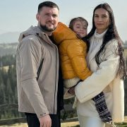 Редкие кадры: Лилия Подкопаева со взрослым сыном-выпускником