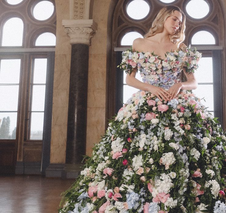 Бренд Vladiyan Royal создал свадебное платье из живых цветов