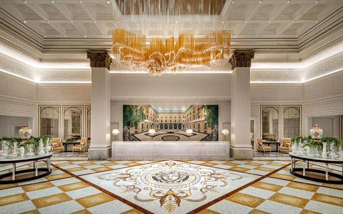 Донателла Версаче відкрила у Макао 12-поверховий готель