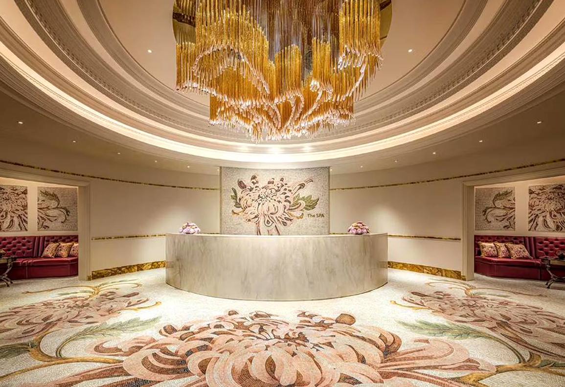 Донателла Версаче відкрила у Макао 12-поверховий готель