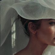 У Prada, Valentino і Fendi: Дженніфер Лопес знялася в новій фотосесії
