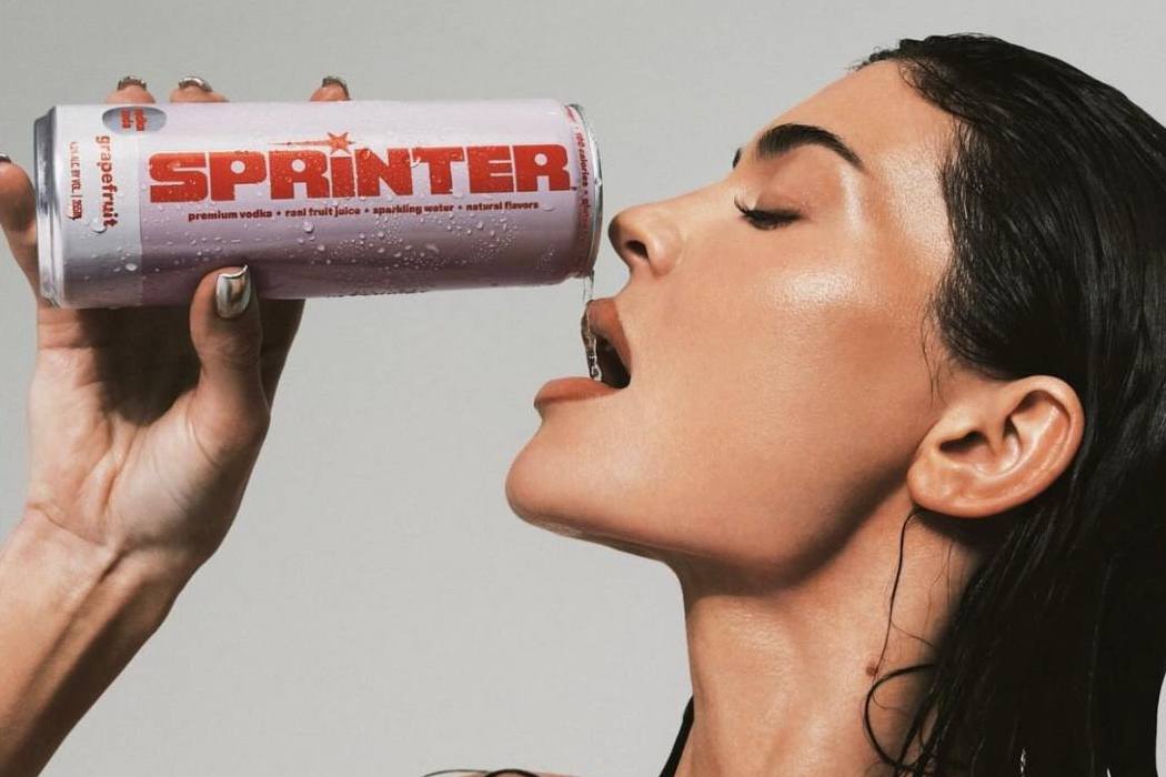 Sprinter: Кайли Дженнер презентовала собственный алкогольный бренд