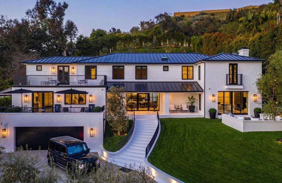 Сімейне гніздечко: як виглядає маєток Ріанни та A$AP Rocky за $13,8 мільйона