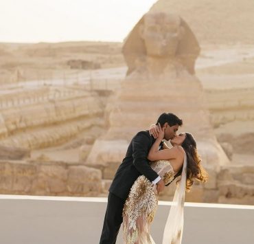 На тлі Сфінкса: американський мільярдер одружився біля підніжжя пірамід у Єгипті