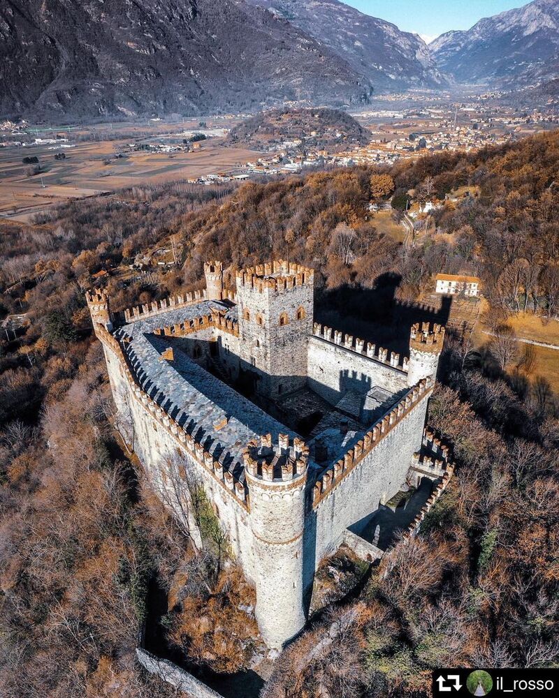 Джоні Депп хоче купити середньовічний замок у Італії