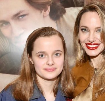 Редкий выход: Анджелина Джоли с дочерью на премьере шоу The Outsiders