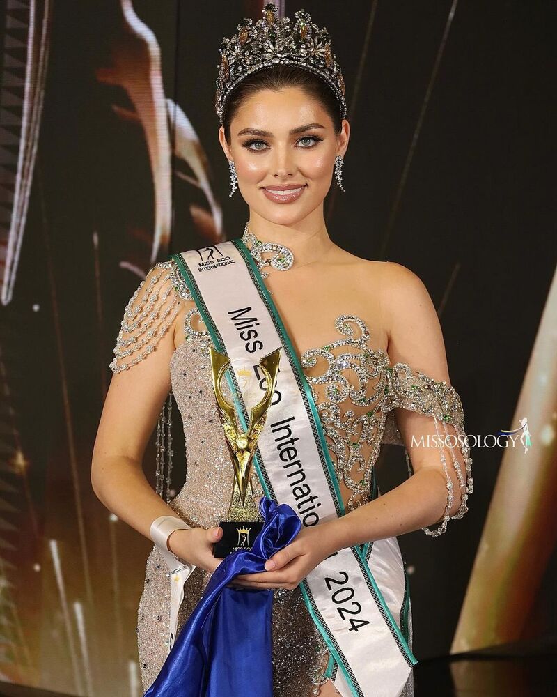 Ангелина Усанова победила на конкурсе красоты Miss Eco International — 2024