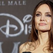 ЗМІ: Анджеліна Джолі зустрічається одразу з двома чоловіками