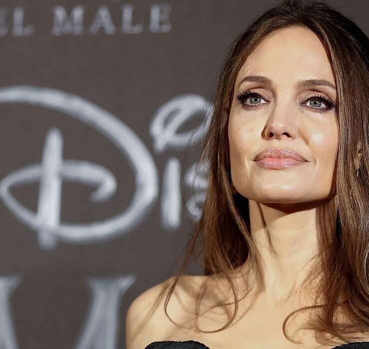 Анджелина Джоли стала советницей по экологичности бренда Another Tomorrow