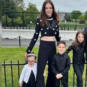 Образцовый семейный день: Ирина Монатик сводила сыновей в музей