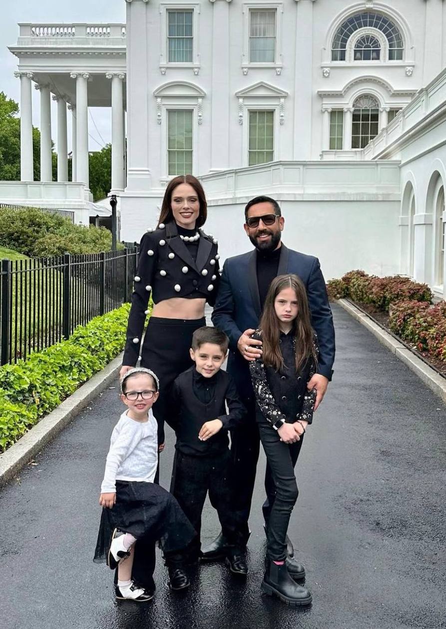 Коко Роша із дітьми відвідала Білий дім