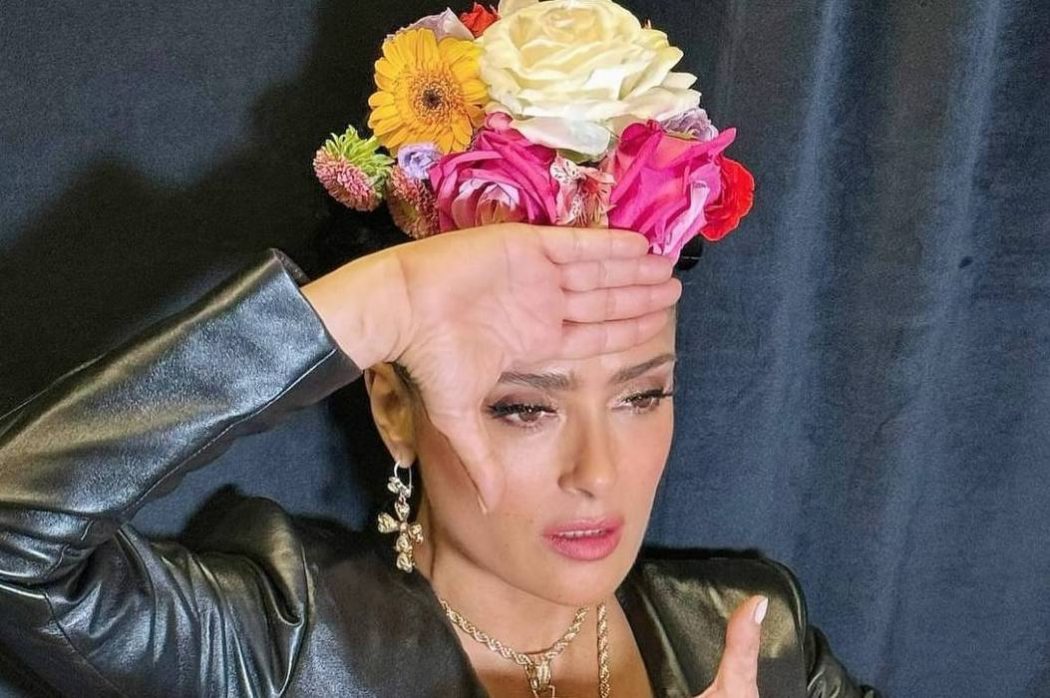 В образі Фріди Кало: Сальма Гаєк виступила разом з Мадонною 