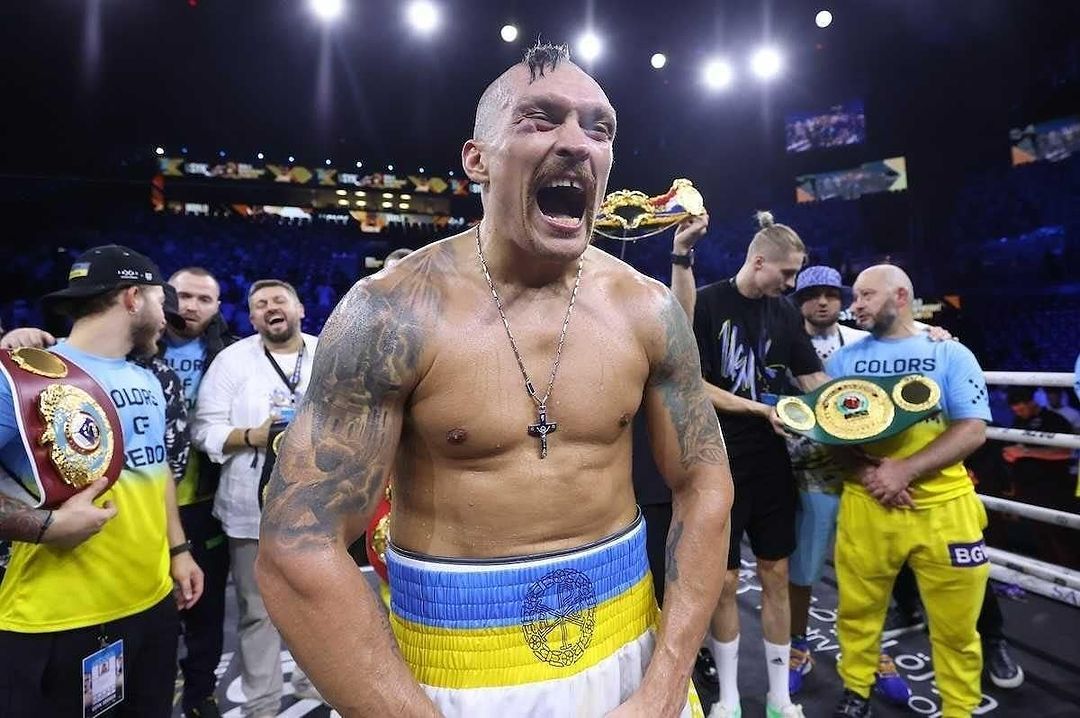 «Украинцы бьют мощно»: как Александра Усика поздравляют с победой