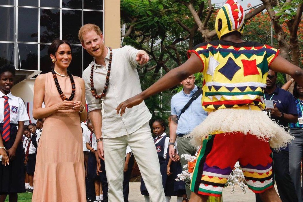 Принц Гарри и Меган Маркл отправились в турне по Нигерии