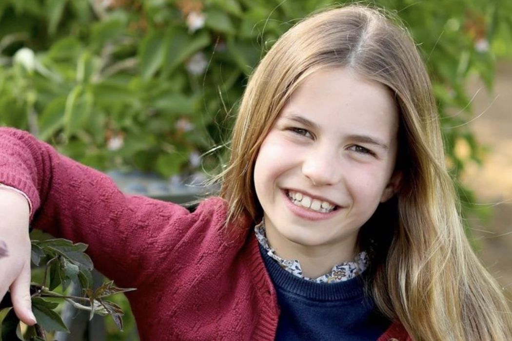 Кейт Миддлтон сделала новый портрет принцессы Шарлотты к ее 9-летию