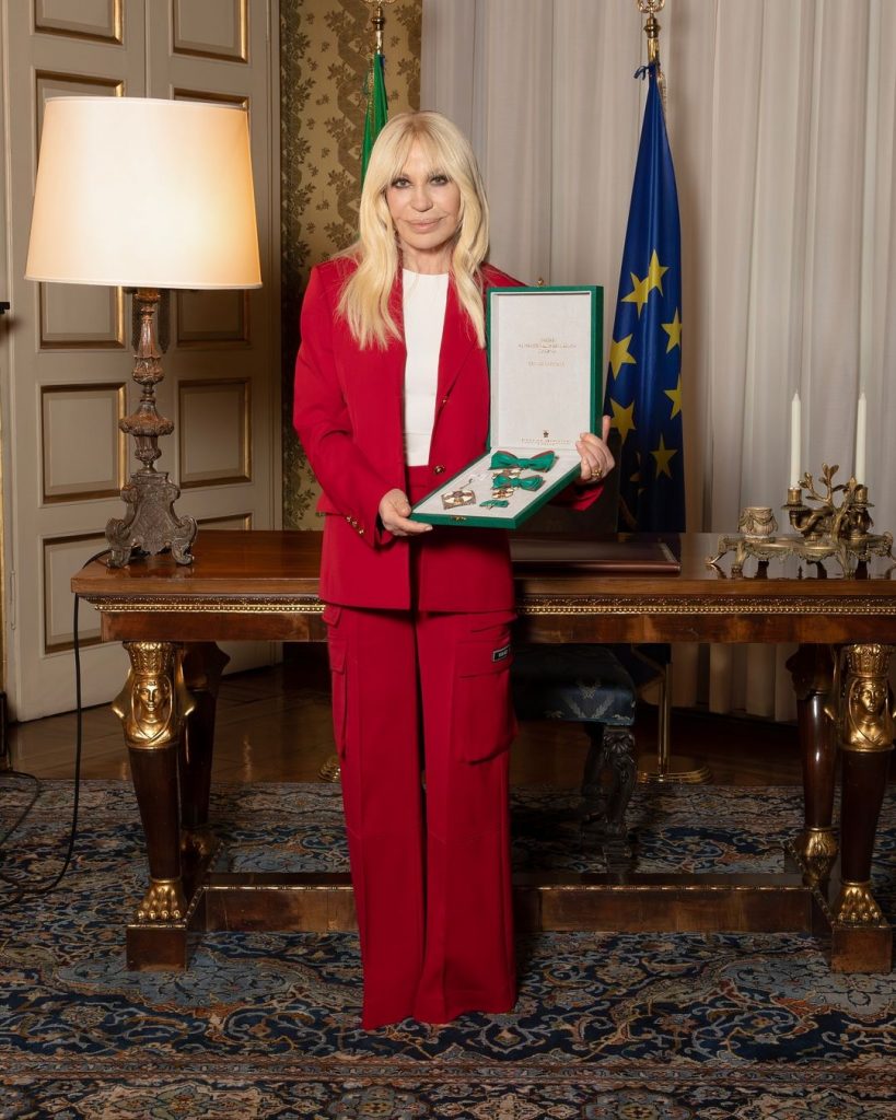 Донателла Версаче получила орден за заслуги перед Италией
