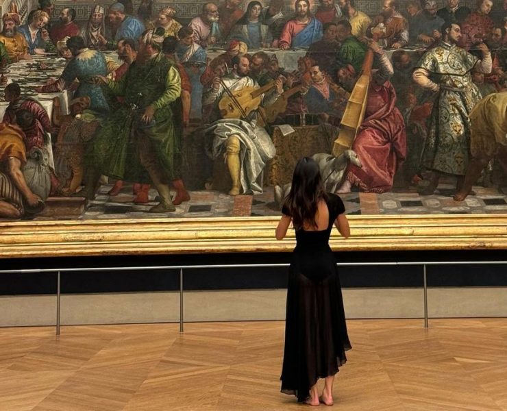 Ніч в музеї: Кендалл Дженнер відвідала персональну екскурсію в Луврі