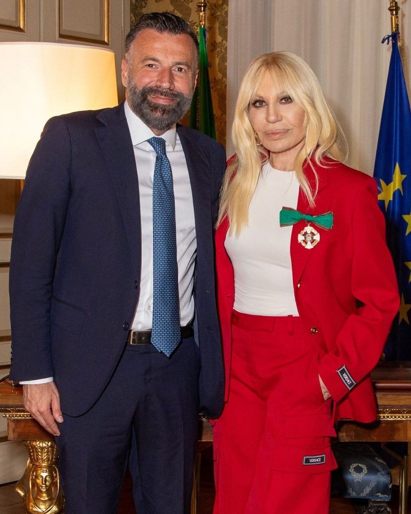 Донателла Версаче получила орден за заслуги перед Италией