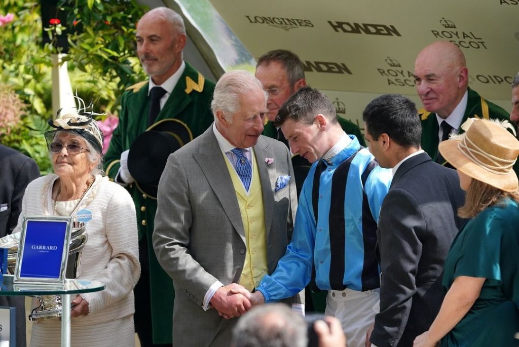 Король Карл III посетил первый день скачек Royal Ascot 2024