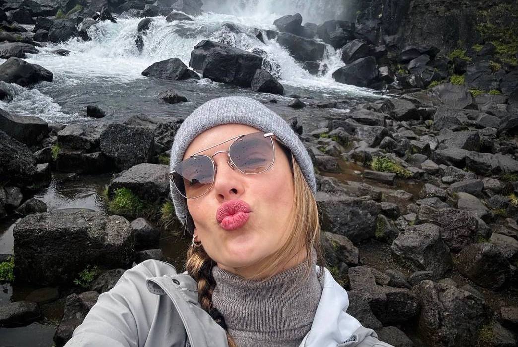 Подалі від спеки: Алессандра Амброссіо показала свої канікули в Ісландії