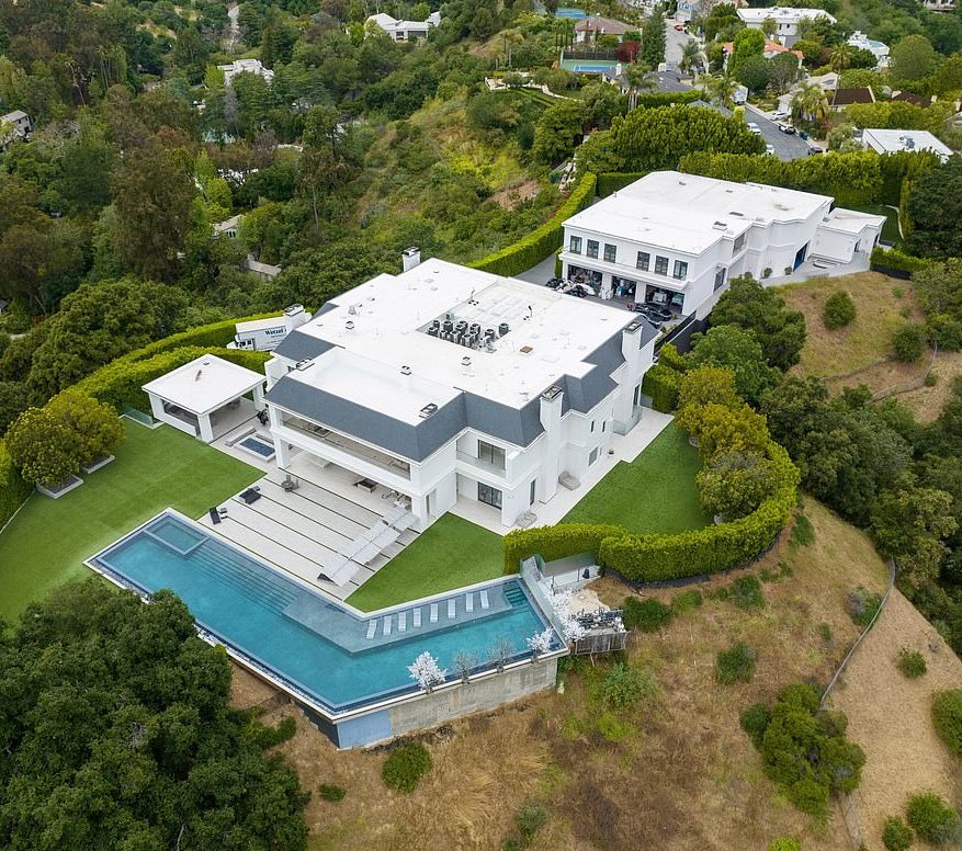 Джей Ло и Бен Аффлек продают свое семейное поместье за $60 миллионов
