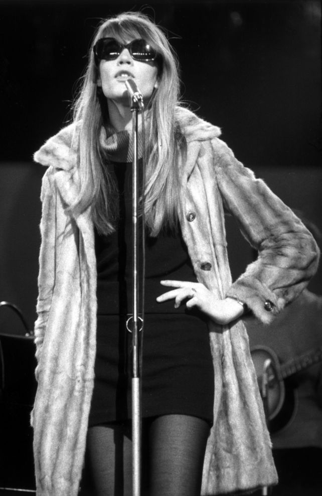Голос 60-х: померла співачка Франсуаза Арді