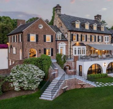 Кэтрин Зета-Джонс и Майкл Дуглас продают семейное поместье за $12 миллионов