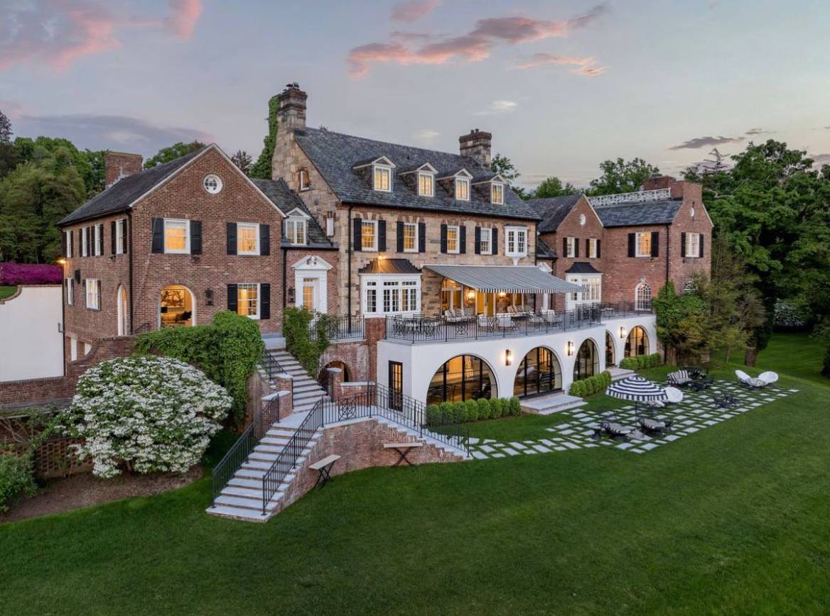 Кетрін Зета-Джонс і Майкл Дуглас продають родинний маєток за $12 мільйонів