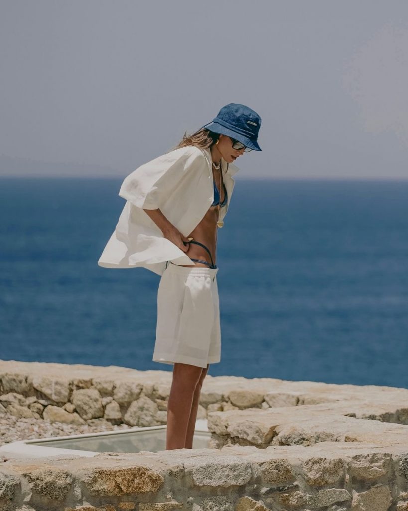 Грецькі канікули: як Ізабель Гулар відпочиває на Міконосі