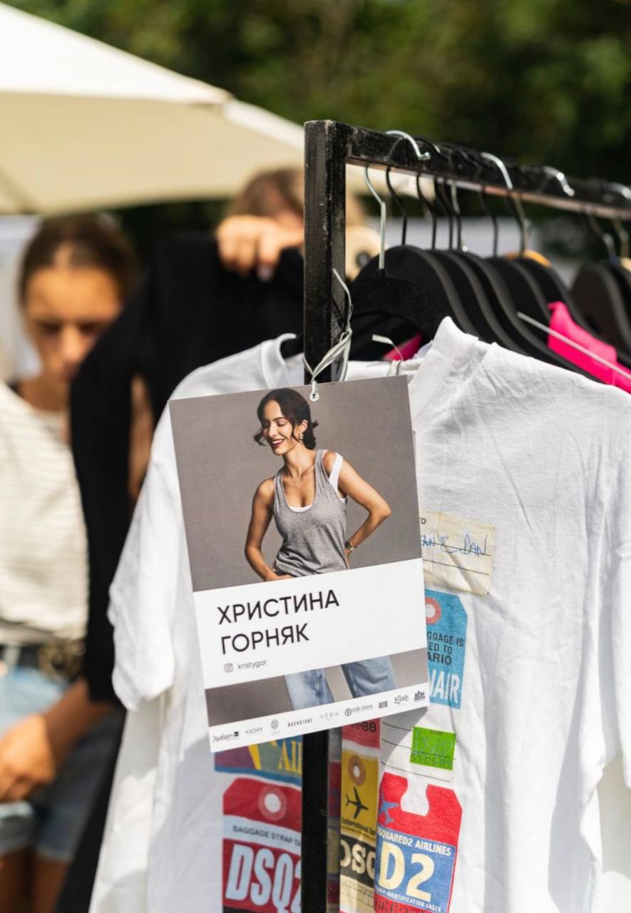 Виступ KOLA та збір для жінок-військовичок: як минув ORA CHARITY MARKET