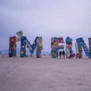 Манифест несокрушимости: военный DJ Tapolsky выступил на Burning Man – 2024