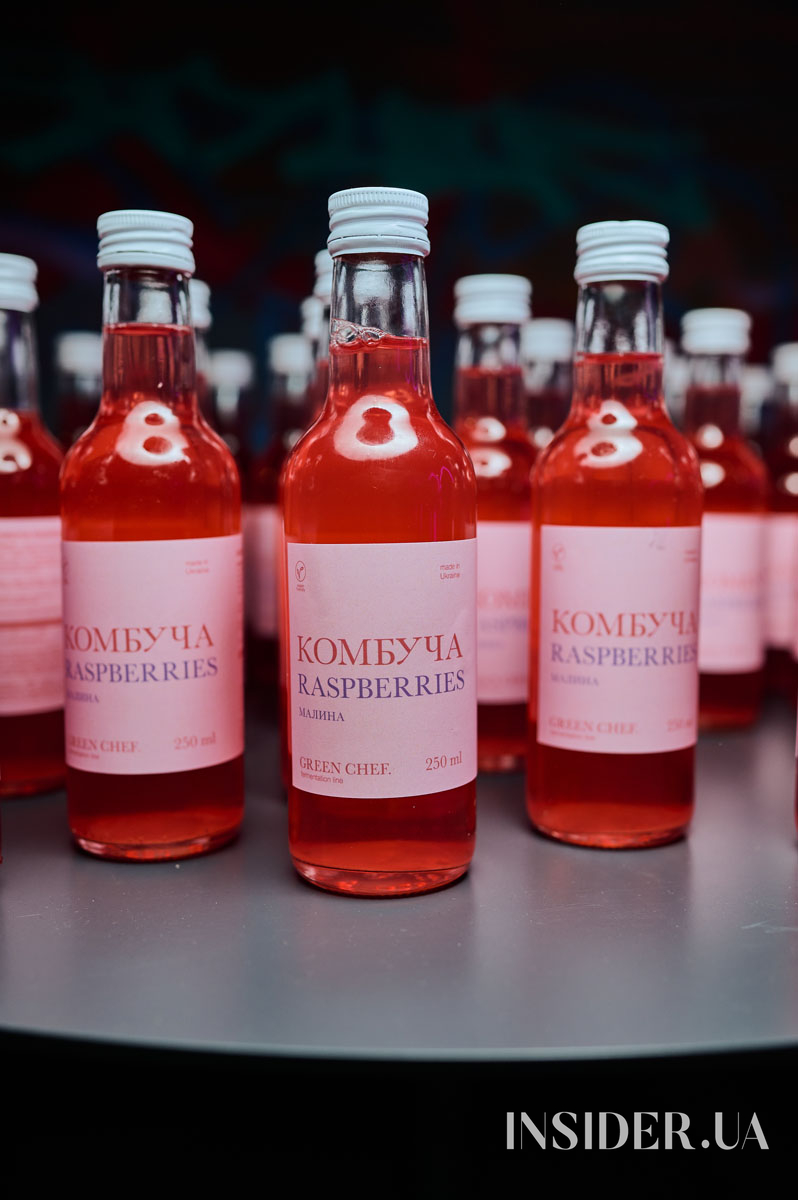 Анна Трінчер та інші зіркові гості на прем’єрі фільму «Ворон» у Києві