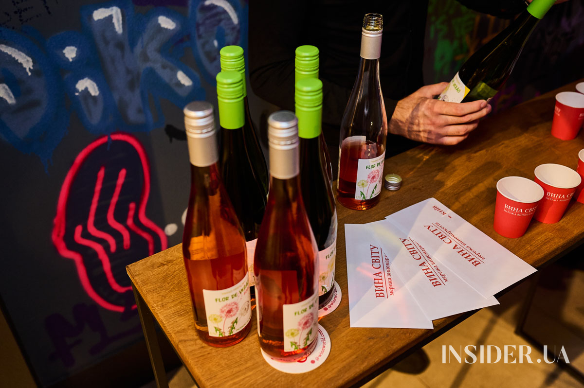 Анна Трінчер та інші зіркові гості на прем’єрі фільму «Ворон» у Києві