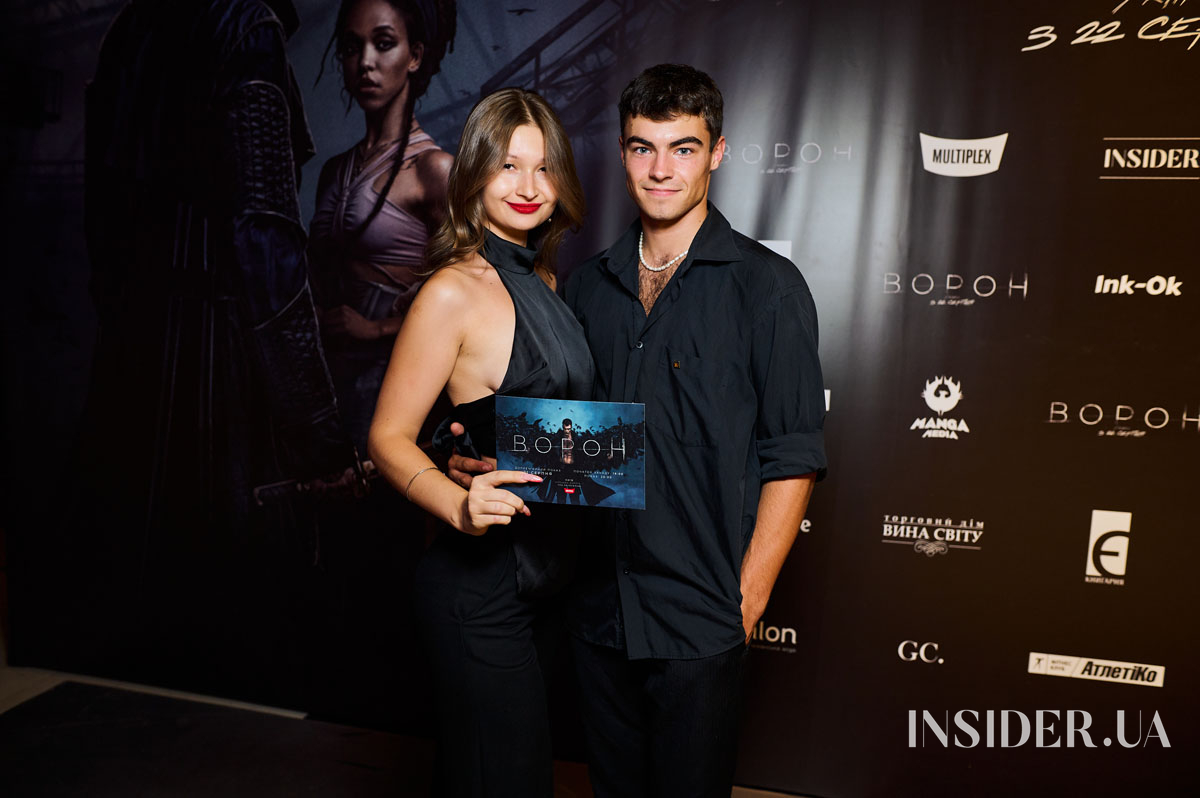 Анна Трінчер та інші зіркові гості на прем’єрі фільму «Ворон» у Києві