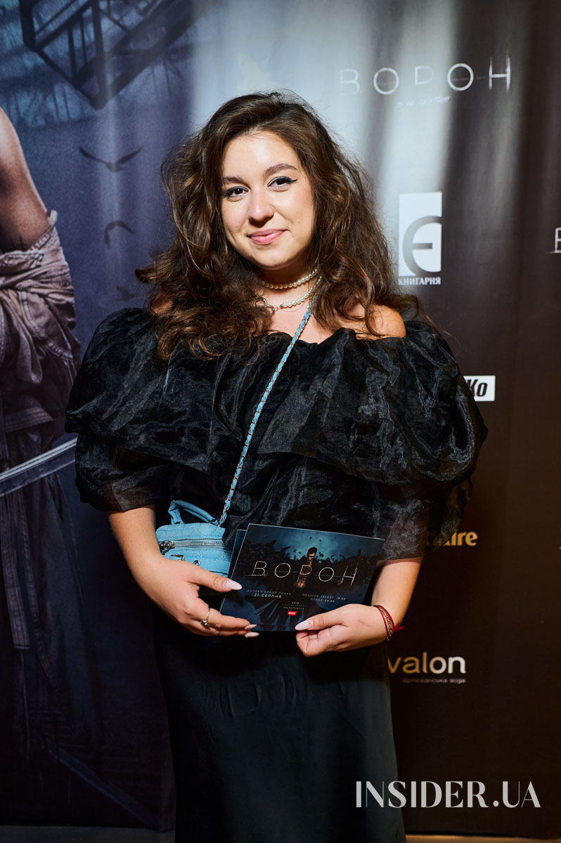 Анна Трінчер та інші зіркові гості на прем’єрі фільму «Ворон» у Києві