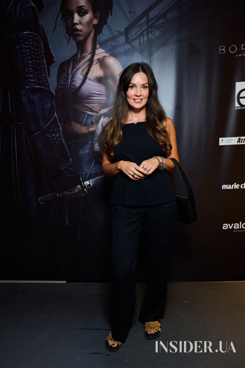 Анна Трінчер та інші зіркові гості на прем’єрі фільму «Ворон» у Києві