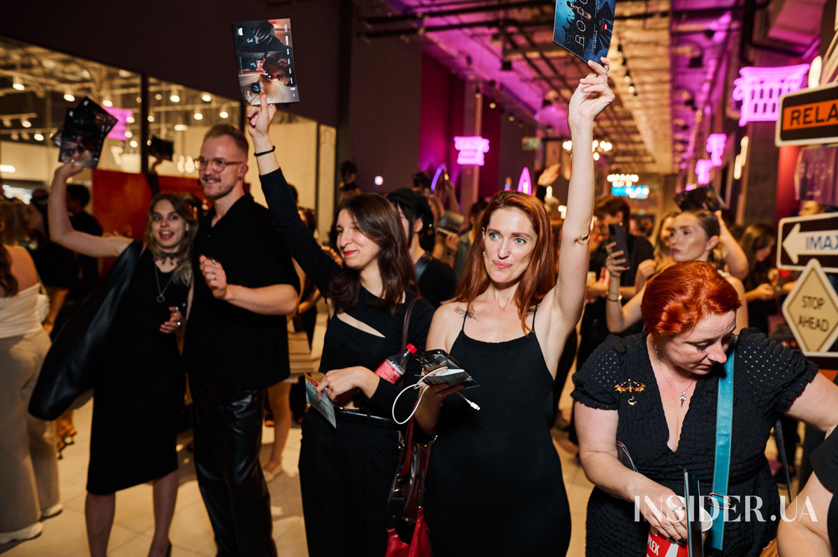 Анна Трінчер та інші зіркові гості на прем’єрі фільму «Ворон» у Києві