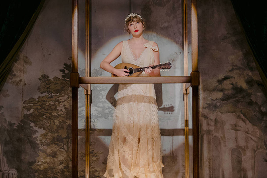 У Лондоні відкрилась виставка концертних костюмів Тейлор Свіфт