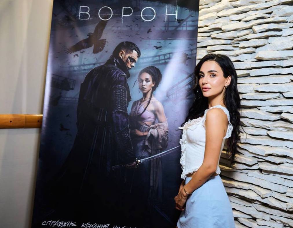 Анна Тринчер озвучила героиню эпического экшена «Ворон»