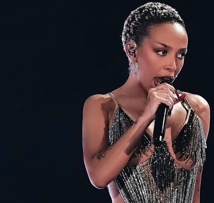 Носители: Doja Cat в кастомном платье Frolov на Global Citizen Festival – 2024