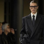 Анна Винтур, Ева Лонгория и другие звездные гости шоу Victoria Beckham SS’25